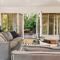 Hamptons By The Bay