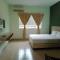 S2 Hotel