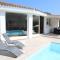 neues Haus mit beheiztem Pool - Brunella