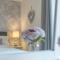 Hansen Court - Stylish Bay Apartment with Parking and River Views