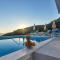 Villa Maslina with heated Pool