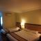 Tyng Garden Hotel