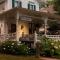 Carriage House Bed & Breakfast - Winona