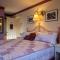 A Cape Cod Ocean Manor Inn - هيانيس
