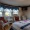A Cape Cod Ocean Manor Inn - هيانيس