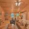 Pinot and Pine Chic Log Cabin about 5 Mi to Blue Ridge