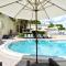 LaPlaya 101E-Relax on your private lanai under the palms!