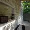 Stone House Mia