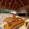 Stone House Mia