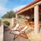 Stone House Mia