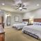 Resort-Style Condo on Golf Course w/ Pool Access