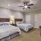 Resort-Style Condo on Golf Course w/ Pool Access