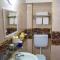 Yunus Hotel