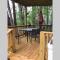 3-BDR Direct Waterfront Cottage