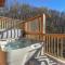 Walnut Ridge Cabin. Sleeps 7-11! Hot tub, pool table, minutes to downtown Gatlinburg!
