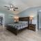 A Large Tropical Estate with 2 Acres of Space home