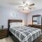 A Large Tropical Estate with 2 Acres of Space home