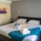 Lymedale Suites Studios & Aparthotel in NEWCASTLE UNDER LYME & STOKE - 莱姆河下游的纽卡尔斯