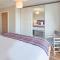 Host & Stay - Abbey Court Apartment