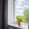 Newport house sleeps 9 - Mycityhaven