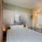 B&B Hôtel Marseille Aéroport Saint-Victoret
