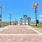 Pensacola Beach Penthouse with View and Pool Access!