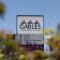 Gables Lakefront Motel