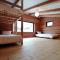 Tombi Lodge
