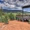 Fire Pit, Deck and Mtn Views Upscale Pine Cabin! - Pine
