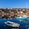 Seaside Guesthouse by JR City Apartments