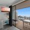 Ocean View 16A Studio Pool & Spa Wi-Fi - شاطئ إيرلي