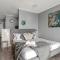 Ocean View 16A Studio Pool & Spa Wi-Fi - شاطئ إيرلي