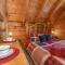 Cute Studio Cabin! Views! Private. Hot Tub. Relax! - Sevierville