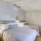 South Lake Chalet Boutique Suites - walk to Heavenly & Lake Tahoe