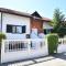 Villa Mina Kladovo, 5-Bedroom Villa with Pool for up to 12 People