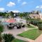 Carlton House Motel and Suites