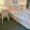 Carlton House Motel and Suites