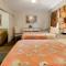 Carlton House Motel and Suites
