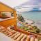 El Portet - beachfront holiday home with private pool in Moraira