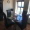 Newcastle Seafront Apartment with Wifi and Parking