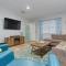 Zula Dreams Beach House, 1min Walk To The Beach, Sleeps 16, Private Heated Pool, Pets Welcome, Fenced Yard - ديستين