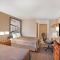 Super 8 by Wyndham Fort Madison - Fort Madison