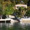 Geni Bay