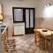 Room and Apartment Lea