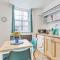 Pebble Mews House - By My Getaways - parking for one small car - Brighton & Hove