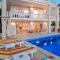 Ketchy Villa , Sleeps 12 , Heatable Infinity pool , Wifi , Sunset in Kalkan