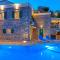 Villa Regina: Above Agni, superb views and pool - Kavalléraina