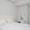 Fully Furnished Studio with Comfort Design Majestic Point Serpong Apartment By Travelio