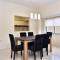 Bright and Spacious 2 Bedroom Apartment with Harbour View - 3