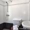 Bright and Spacious 2 Bedroom Apartment with Harbour View - 3